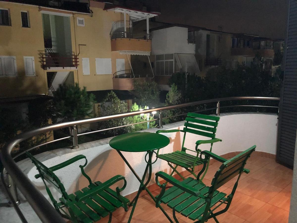 Gazi'S Apartament For Rent Golem  Exterior photo