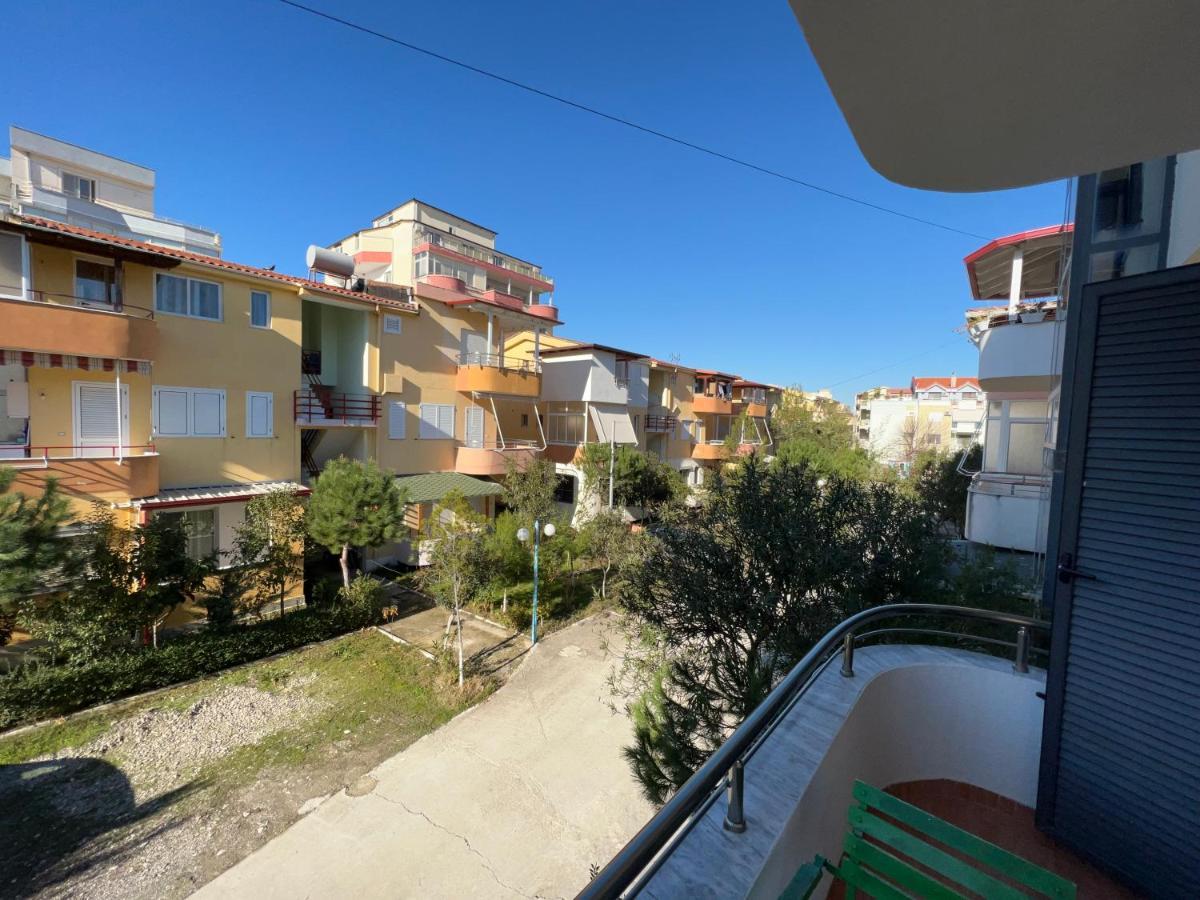 Gazi'S Apartament For Rent Golem  Exterior photo