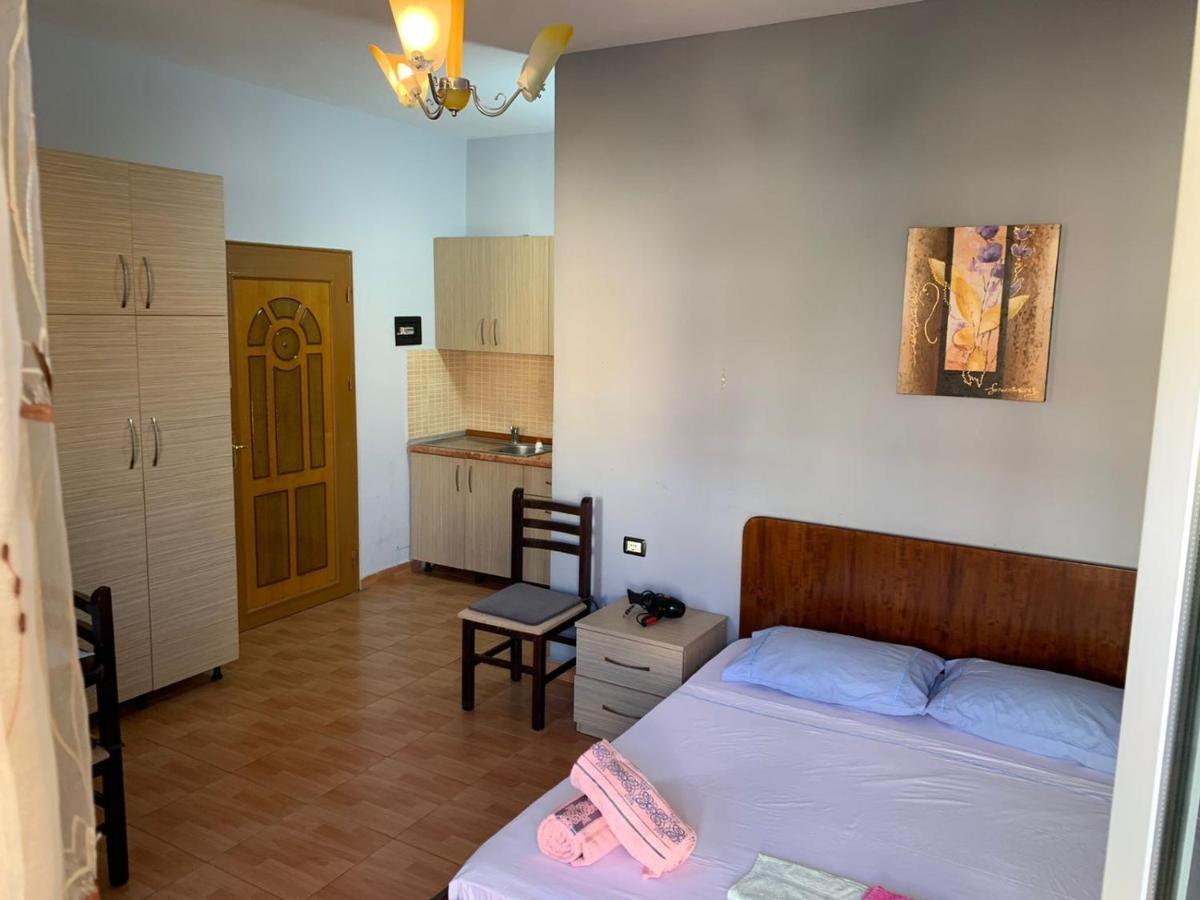 Gazi'S Apartament For Rent Golem  Exterior photo