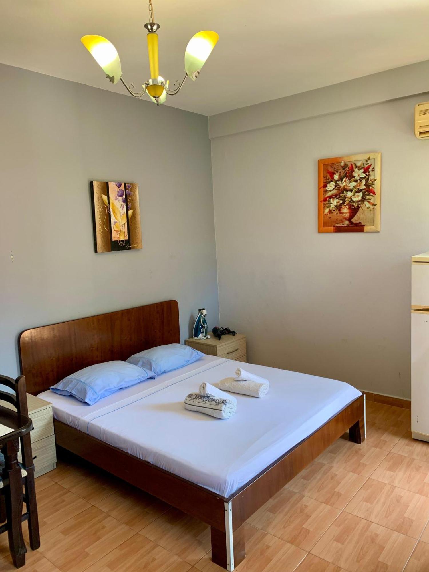 Gazi'S Apartament For Rent Golem  Exterior photo