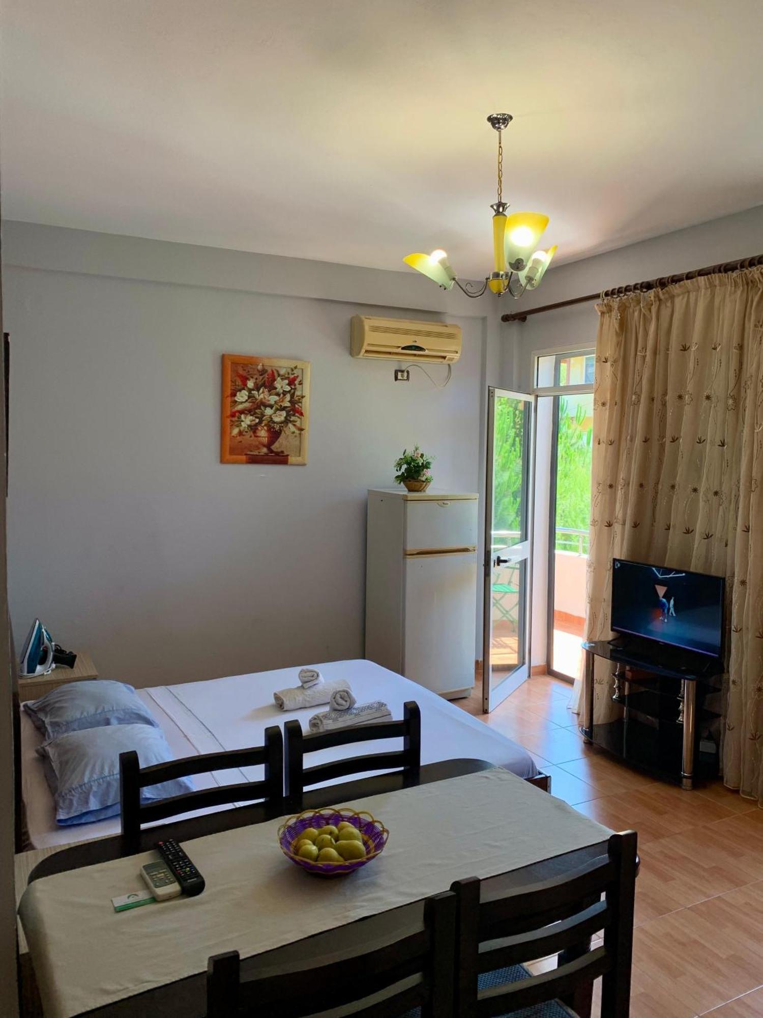 Gazi'S Apartament For Rent Golem  Exterior photo